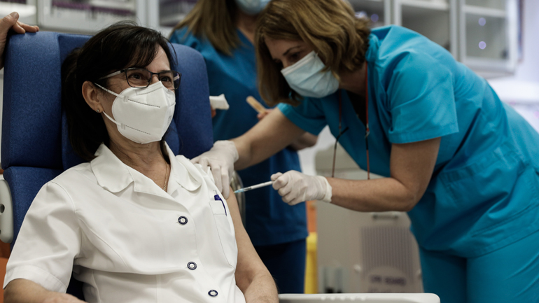 Ξεκινούν την Τρίτη οι εμβολιασμοί σε 4 Νοσοκομεία της Περιφέρειας