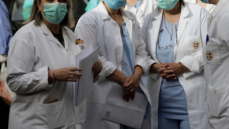 Νοσηλεύτρια νόσησε από κορωνοϊό και όταν γύρισε στη δουλειά της την είχαν υποβαθμίσει