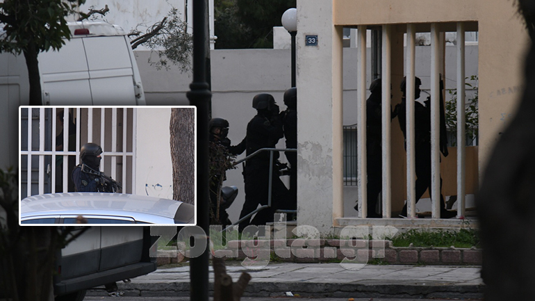 Πυροβολισμοί στην Αγία Βαρβάρα – Επέμβαση της ΕΚΑΜ στο κτήριο όπου ταμπουρώθηκε ο δράστης