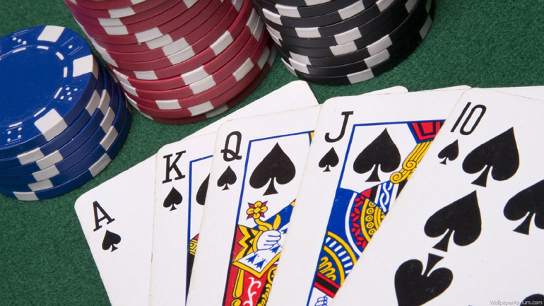 Βίλα… χαρτοπαιξίας στο Ρέθυμνο – Η αστυνομία συνέλαβε 30 άτομα!