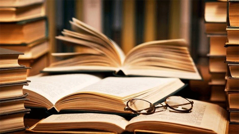 Πέντε βιβλία Ελλήνων πεζογράφων, για να αποχαιρετήσουμε το 2020