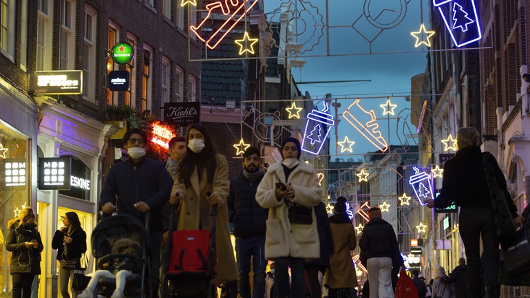 Ο ρυθμός των θανάτων λόγω κορωνοϊού στην Ολλανδία αυξήθηκε στο υψηλότερο επίπεδο από τον Β’ Παγκόσμιο Πόλεμο