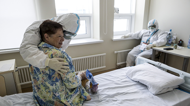 Ο αριθμός των νοσηλευομένων με κορωνοϊό στην Αγγλία είναι μεγαλύτερος από ό,τι στην κορύφωση του Απριλίου