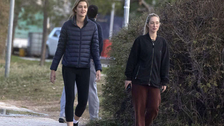 Ana Beatriz Barros: Με athleisure look στη Γλυφάδα