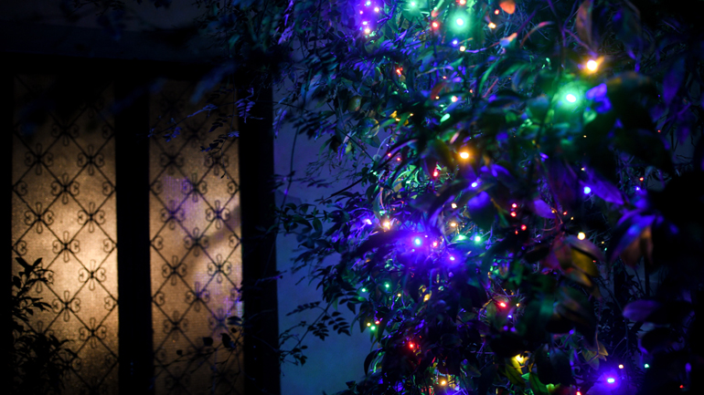 Πρωτοχρονιά όπως τα Χριστούγεννα: Όλα τα περιοριστικά μέτρα