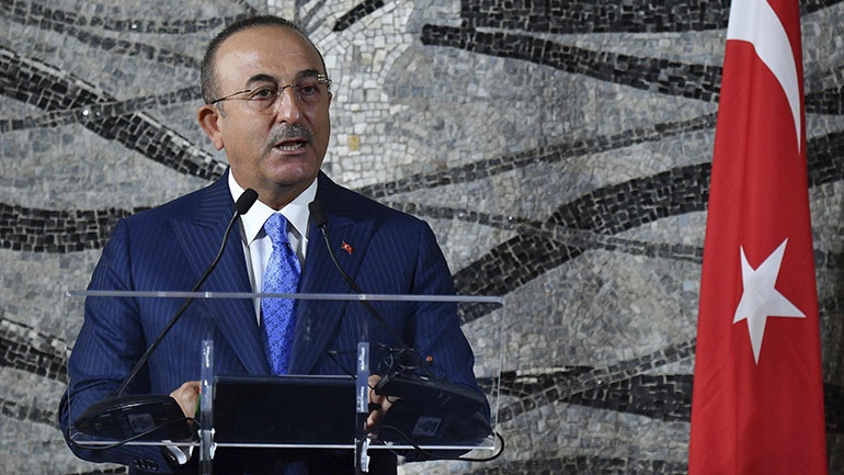 Τσαβούσογλου: Η Άγκυρα θα μπορούσε να εξομαλύνει τις σχέσεις της με Γαλλία και ΗΠΑ