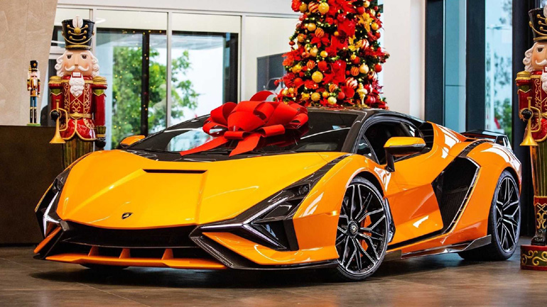 Παραδόθηκε στις ΗΠΑ η πρώτη Lamborghini Sian