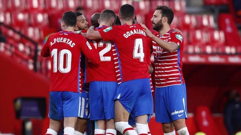 Στο τέλος η Γρανάδα, 2-1 τη Βαλένθια