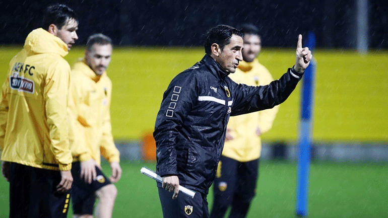 Χιμένεθ: «Όποιος δεν βοηθά στην άμυνα θα έχει πρόβλημα»