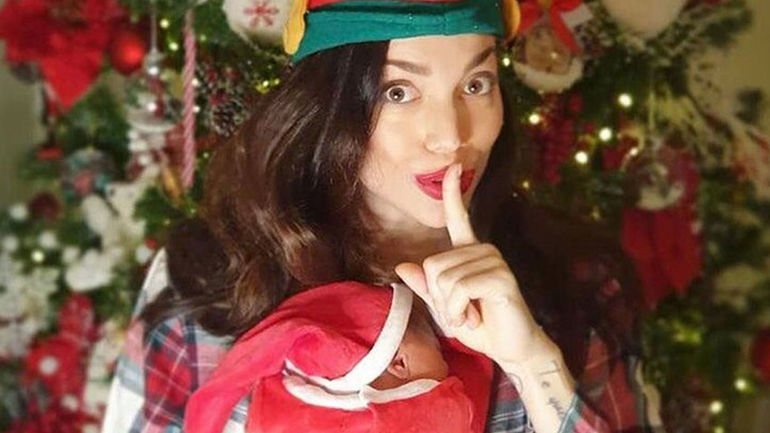 Κρυσταλλία: Οι πρώτες φωτογραφίες με τον νεογέννητο γιο της από το μαιευτήριο