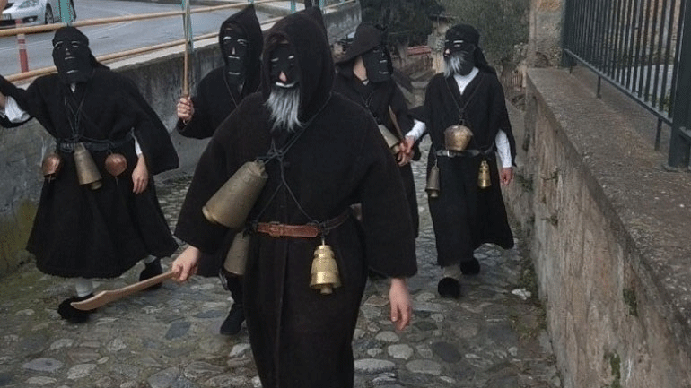 Το έθιμο των Λιγουτσιάρηδων