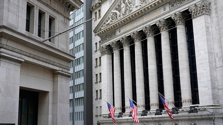 Γουόλ Στριτ: Κλείσιμο με ρεκόρ για Dow Jones και S&P 500 κατά την τελευταία συνεδρίαση του 2020 Γουόλ Στριτ: Κλείσιμο με ρεκόρ για Dow Jones και S&P 500 κατά την τελευταία συνεδρίαση του 2020