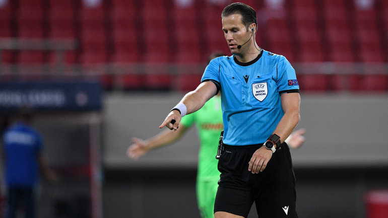 Ο Ολλανδός Μακέλι σφυρίζει στο ντέρμπι Ολυμπιακός-ΑΕΚ