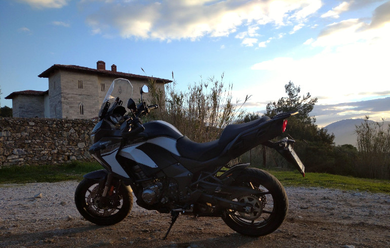 Αρχοντική μοτοσικλέτα που δεν της λείπει τίποτα