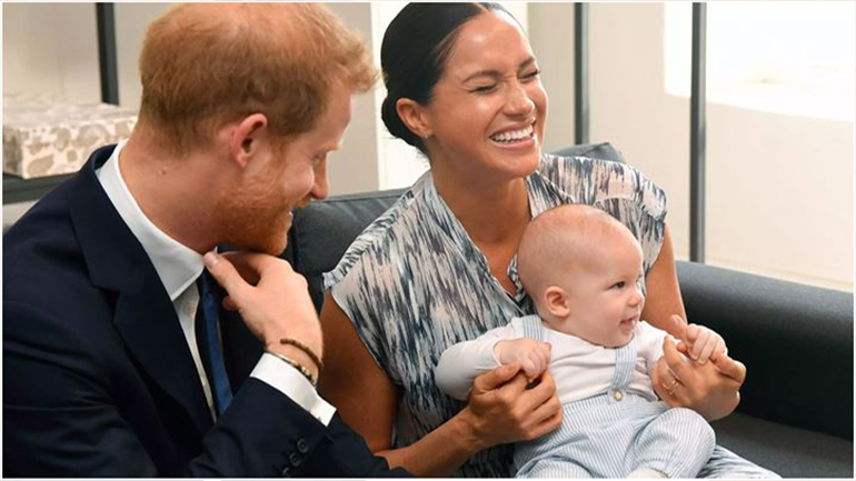 O ενός έτους Archie έκανε το ντεμπούτο του στο podcast της Meghan και του Harry και ήταν απολαυστικός!