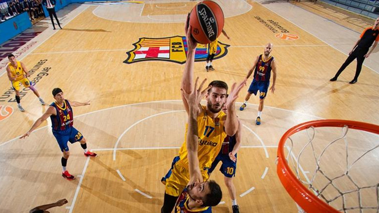 Παραμένει στη Μακάμπι ο Μπέντερ