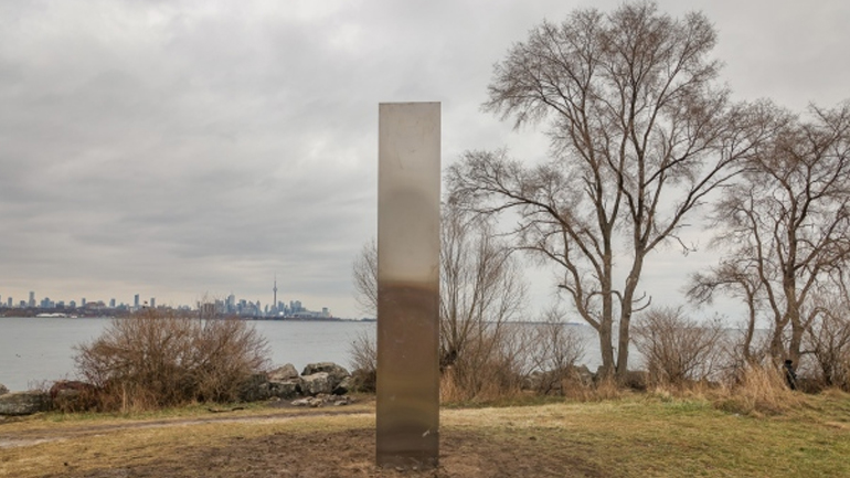 Ο «μυστηριώδης μονόλιθος» εμφανίστηκε στον Καναδά