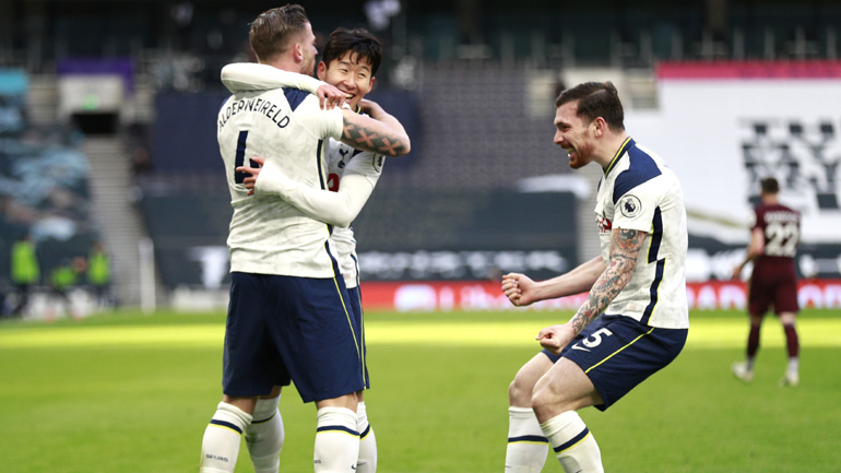 Άνετα η Τότεναμ, 3-0 τη Λιντς