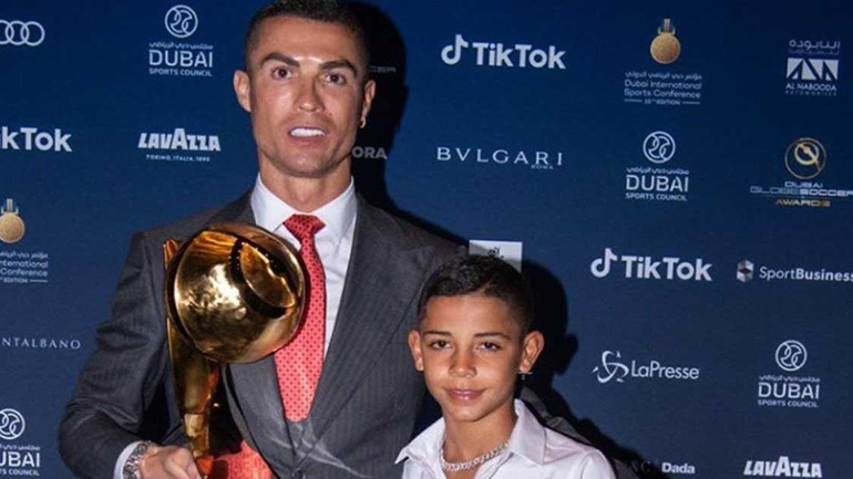 Cristiano Ronaldo: «Με εκνευρίζει που ο γιος μου πίνει αναψυκτικά και τρώει τσιπς»