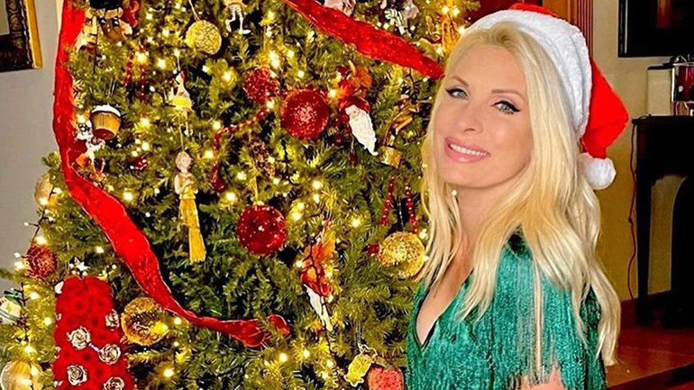 Οι ευχές της Ελένης Μενεγάκη για τη νέα χρονιά!