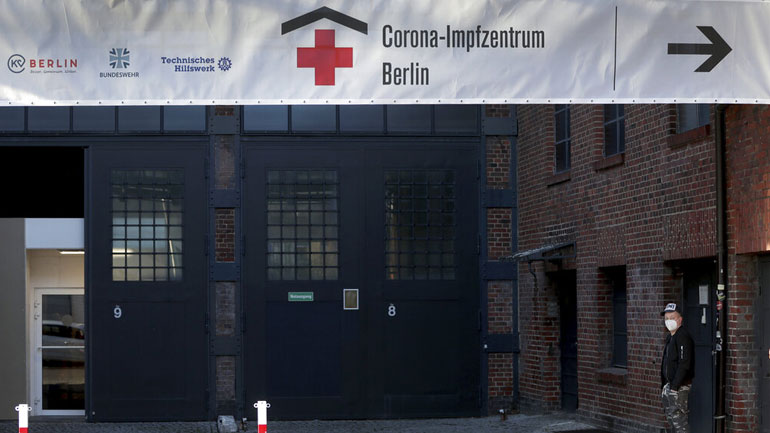 Ξεπέρασαν τις 10.000 τα νέα κρούσματα στη Γερμανία Ξεπέρασαν τις 10.000 τα νέα κρούσματα στη Γερμανία