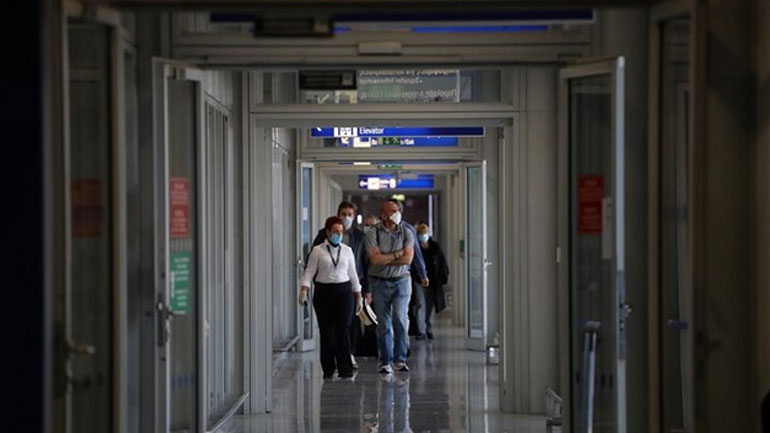 Εντοπίστηκε το πρώτο κρούσμα κορωνοϊού σε ταξιδιώτες από το Ντουμπάι Εντοπίστηκε το πρώτο κρούσμα κορωνοϊού σε ταξιδιώτες από το Ντουμπάι