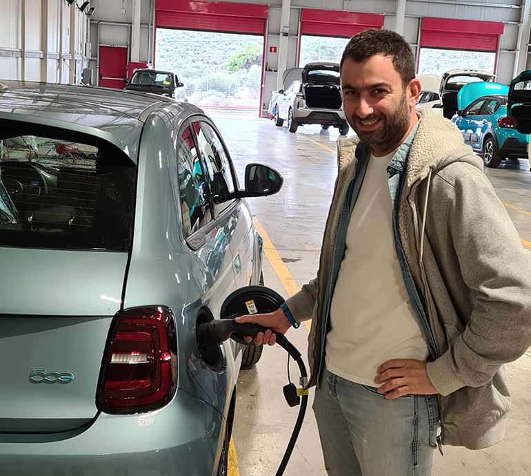 Το 2021 θα δούμε πολλά ηλεκτρικά μοντέλα (στη φωτό το νέο Fiat 500e)