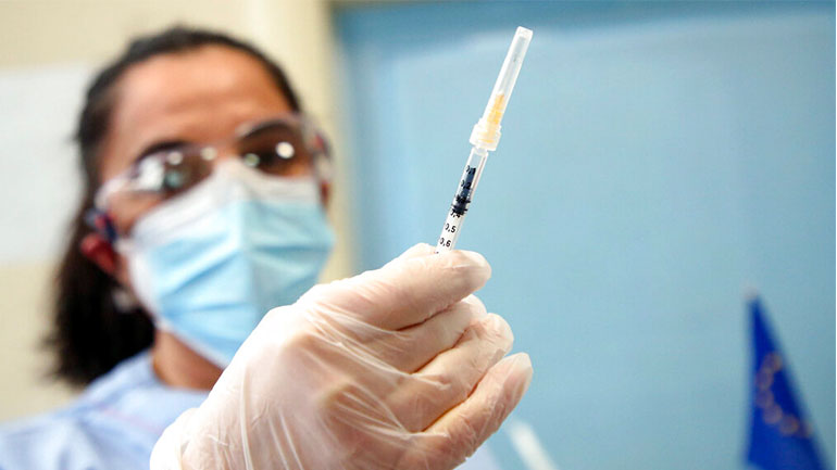 Ανοιχτό το ενδεχόμενο αναβολής της δεύτερης φάσης εμβολιασμών στη Γερμανία – Τι εξετάζεται