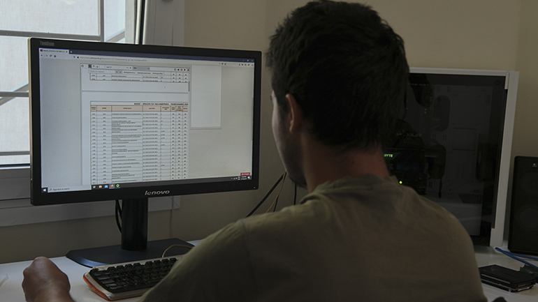 Προσφορά υπολογιστών από τον Δήμο και το Πανεπιστήμιο Πειραιά σε παιδιά οικονομικά αδύναμων οικογενειών Προσφορά υπολογιστών από τον Δήμο και το Πανεπιστήμιο Πειραιά σε παιδιά οικονομικά αδύναμων οικογενειών