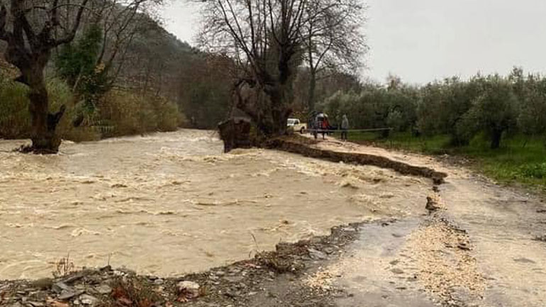 Ήπειρος: Χιονοπτώσεις στα ορεινά, πλημμυρικά φαινόμενα και καταστροφές