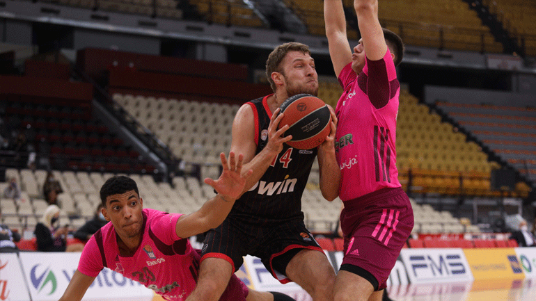 Φιλική νίκη με ανατροπή για τον Ολυμπιακό, 78-75 τη Μέγκα Μπάσκετ