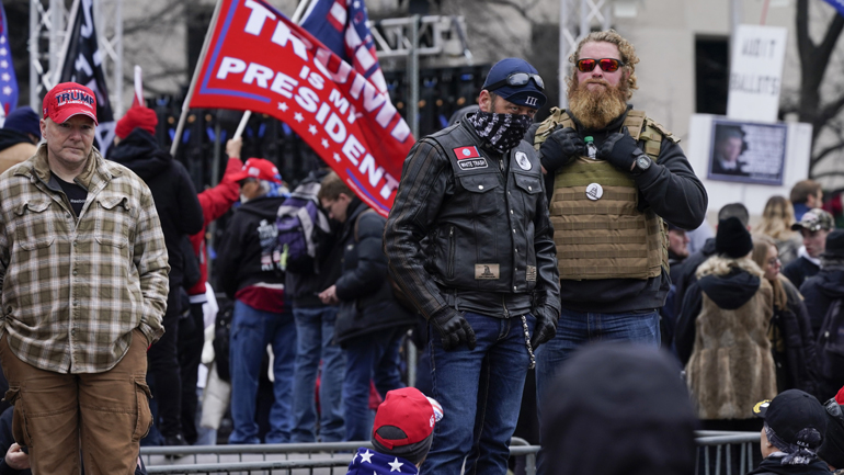 Υποστηρικτές του Τραμπ συρρέουν στην Ουάσινγκτον