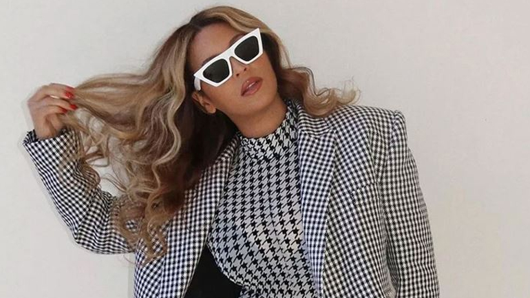 H Beyoncé μόλις έκανε την πρώτη της stylish εμφάνιση για το 2021