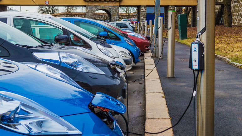 Δωρεάν στάθμευση στο κέντρο της Αθήνας για ηλεκτρικά αυτοκίνητα