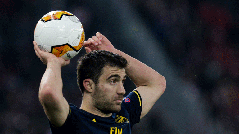 Νέα κρούση του Ολυμπιακού στον Παπασταθόπουλο!