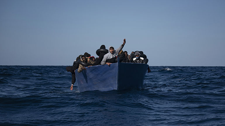 Ισπανία: Τέσσερις μετανάστες πνίγηκαν στην προσπάθειά τους να φτάσουν στα Κανάρια Νησιά Ισπανία: Τέσσερις μετανάστες πνίγηκαν στην προσπάθειά τους να φτάσουν στα Κανάρια Νησιά