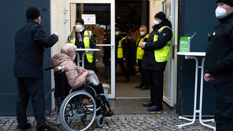 Χιλιάδες τα νέα κρούσματα στη Γερμανία