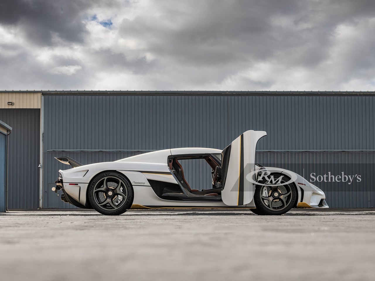 Η συλλεκτική αυτή Regera θα βγει σε δημοπρασία στις 21 Ιανουαρίου.