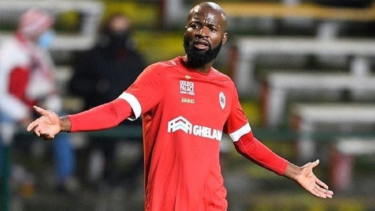 Στο σπίτι του Λαμκέλ Ζε η αστυνομία