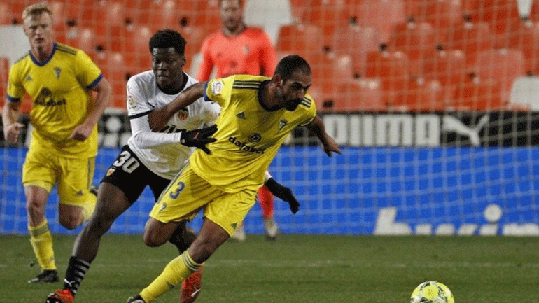 Ισπανία: Όγδοο σερί ματς χωρίς νίκη η Βαλένθια, 1-1 με την Κάντιθ