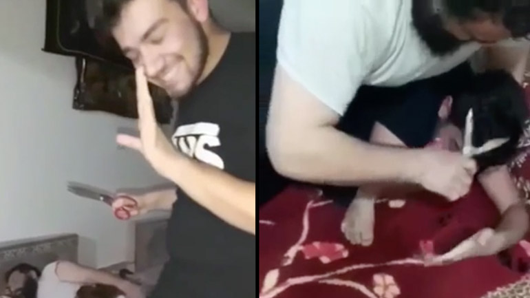 Κόβει τη γενειάδα του πατέρα του ενώ κοιμάται Κόβει τη γενειάδα του πατέρα του ενώ κοιμάται