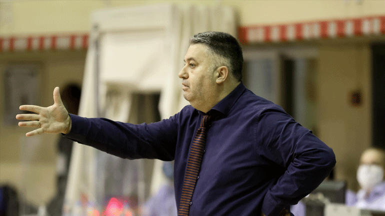 Λάρισα-Προμηθέας: H επική αντίδραση του Γιατρά μετά το airball τρίποντο του Αγραβάνη