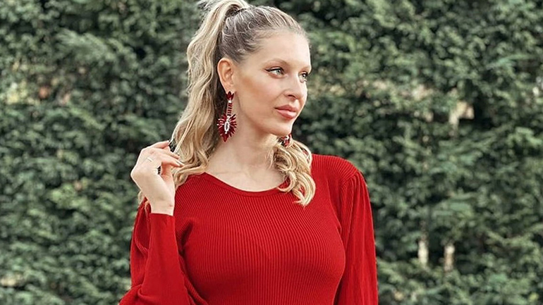 Η Ελισάβετ Δοβλιατίδου θα γίνει μανούλα για πρώτη φορά – Οι πρώτες φώτο με φουσκωμένη κοιλίτσα