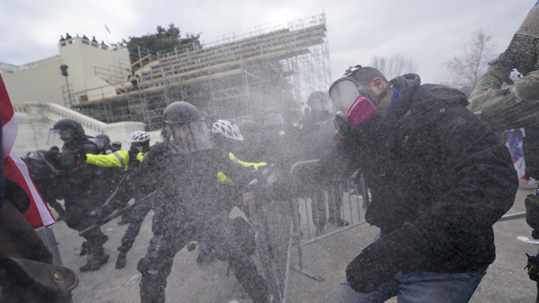 Απαγόρευση κυκλοφορίας στην Ουάσινγκτον λόγω σφοδρών επεισοδίων