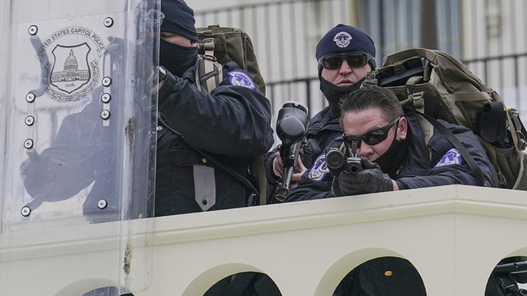 Σοκαρισμένη η διεθνής κοινότητα με τα επεισόδια στην Ουάσινγκτον