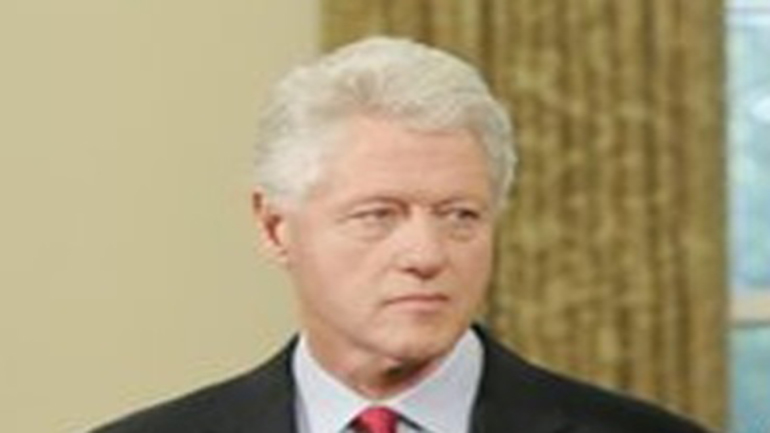 Ο πρώην πρόεδρος Μπιλ Κλίντον καταδικάζει την «άνευ προηγουμένου επίθεση » εναντίον των αμερικανικών θεσμών