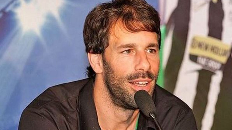 Ο Φαν Νιστελρόι αναλαμβάνει τη δεύτερη ομάδα της Αϊντχόφεν