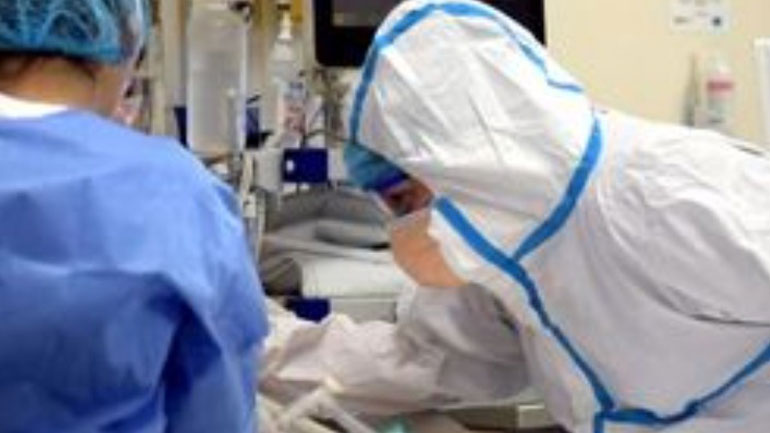 Κορωνοϊός: Πλησιάζουν σε σημείο κορεσμού τα βρετανικά νοσοκομεία