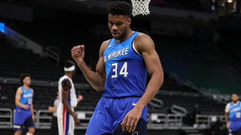 Τρίτη σερί νίκη για τους Μπακς, 130-115 τους Πίστονς