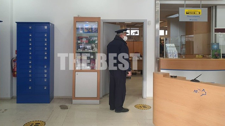 Πάτρα: Ληστεία σε υποκατάστημα των ΕΛΤΑ από ένοπλους με κράνη